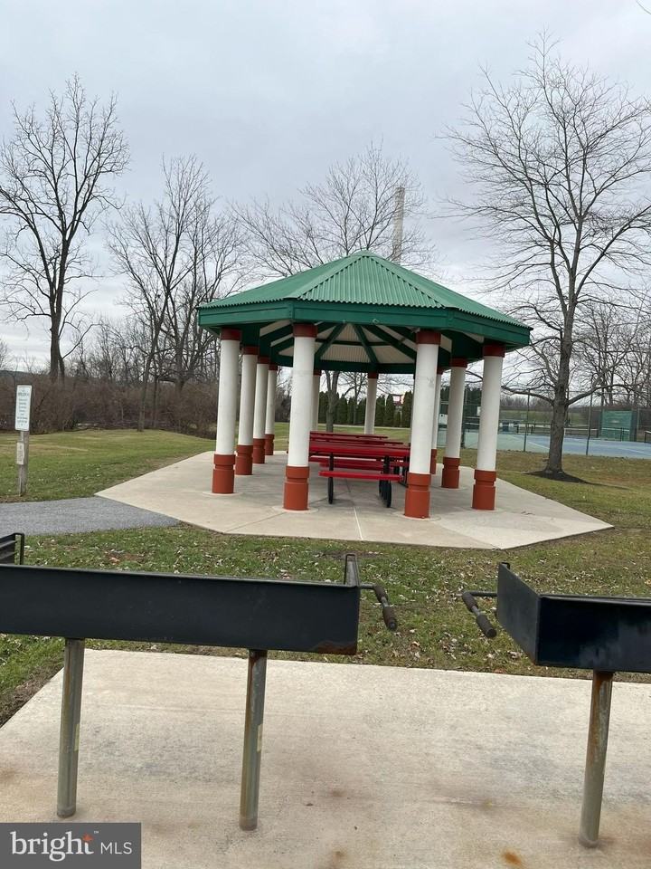 18 Madison Way - Photo 6 of 10