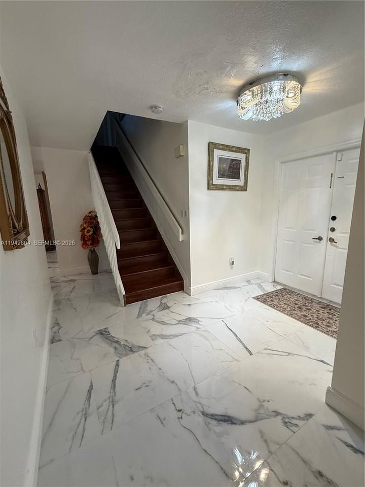 1450 Nw 129th Ave - Photo 4 of 8