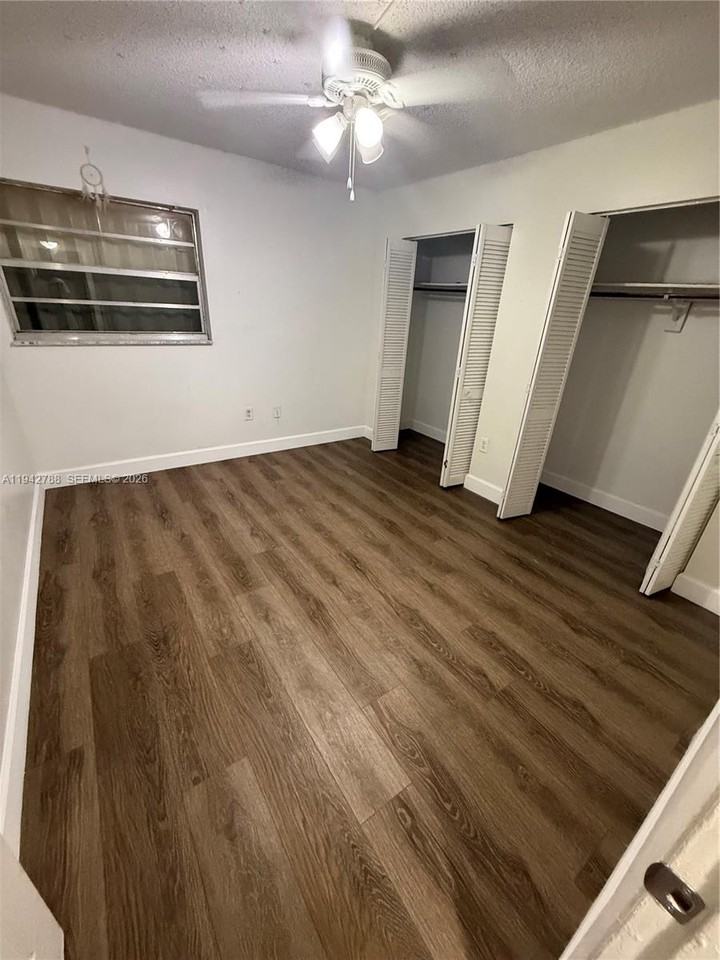 1085 W 68th St #309 - Photo 6 of 8