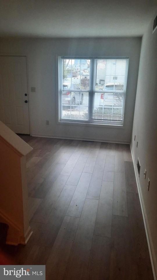 57 N Cherry St - Photo 4 of 14