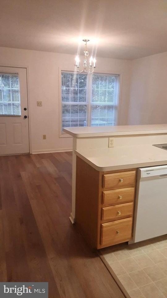 57 N Cherry St - Photo 6 of 14