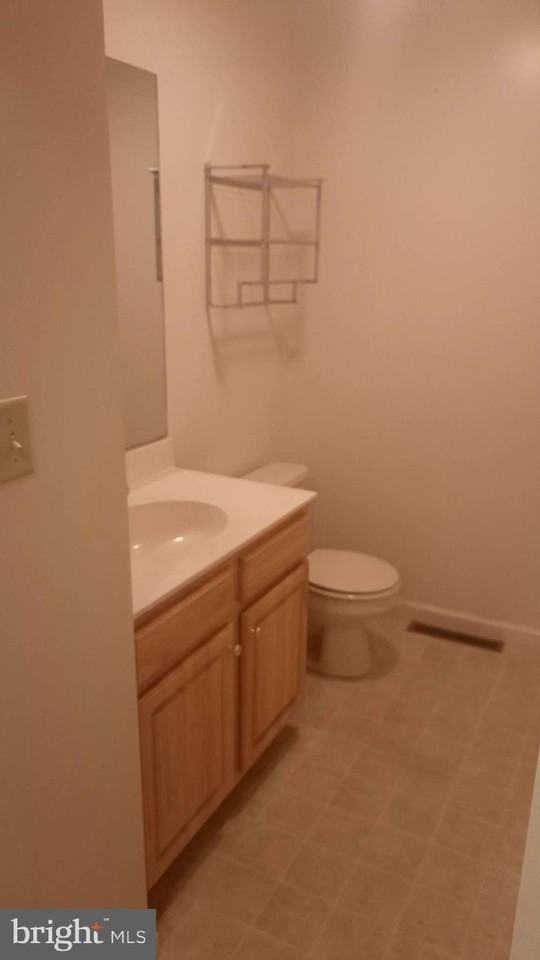 57 N Cherry St - Photo 7 of 14