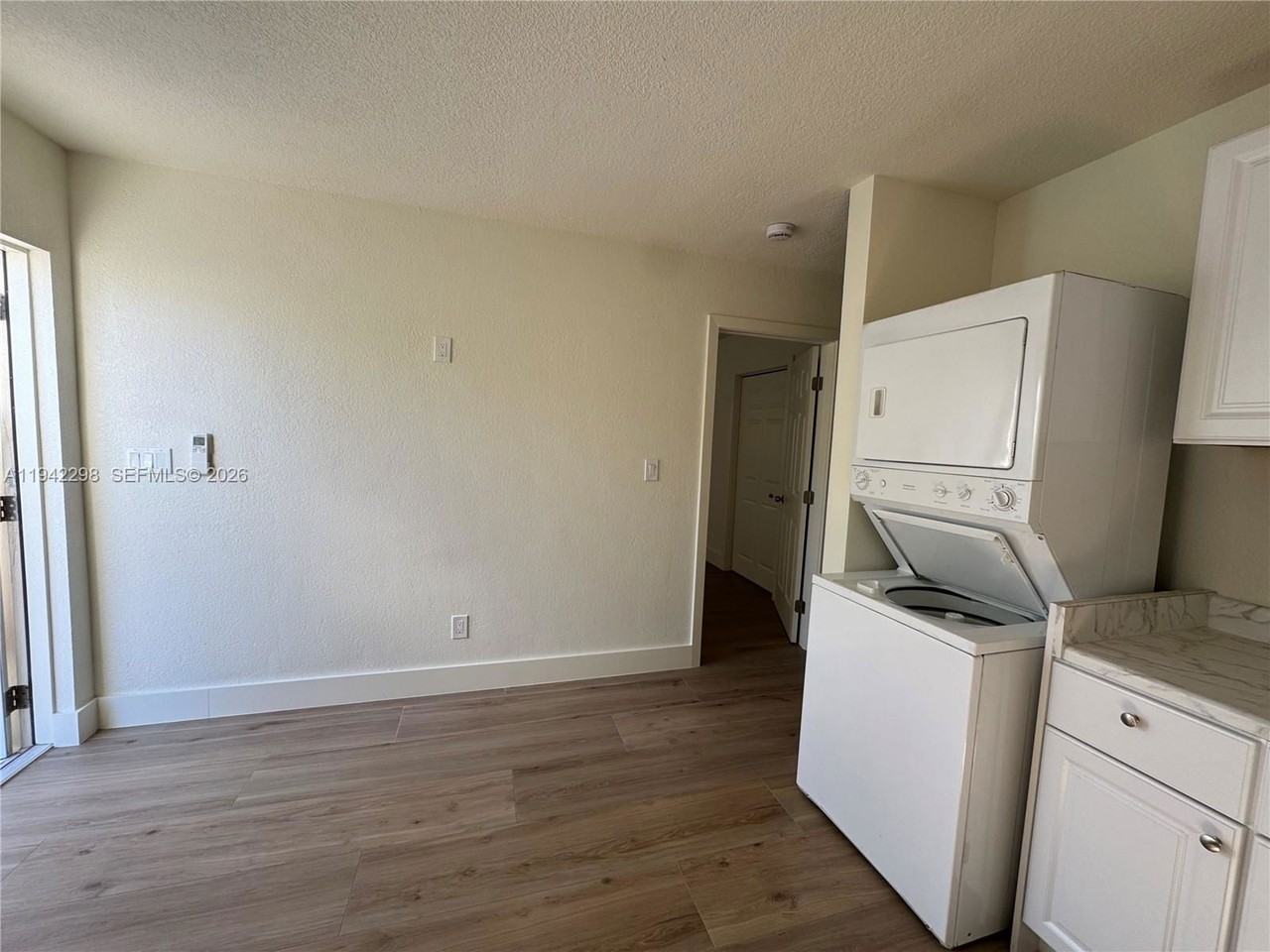 1810 Sw 93rd Ct - Photo 3 of 8