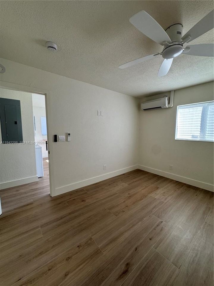 1810 Sw 93rd Ct - Photo 7 of 8