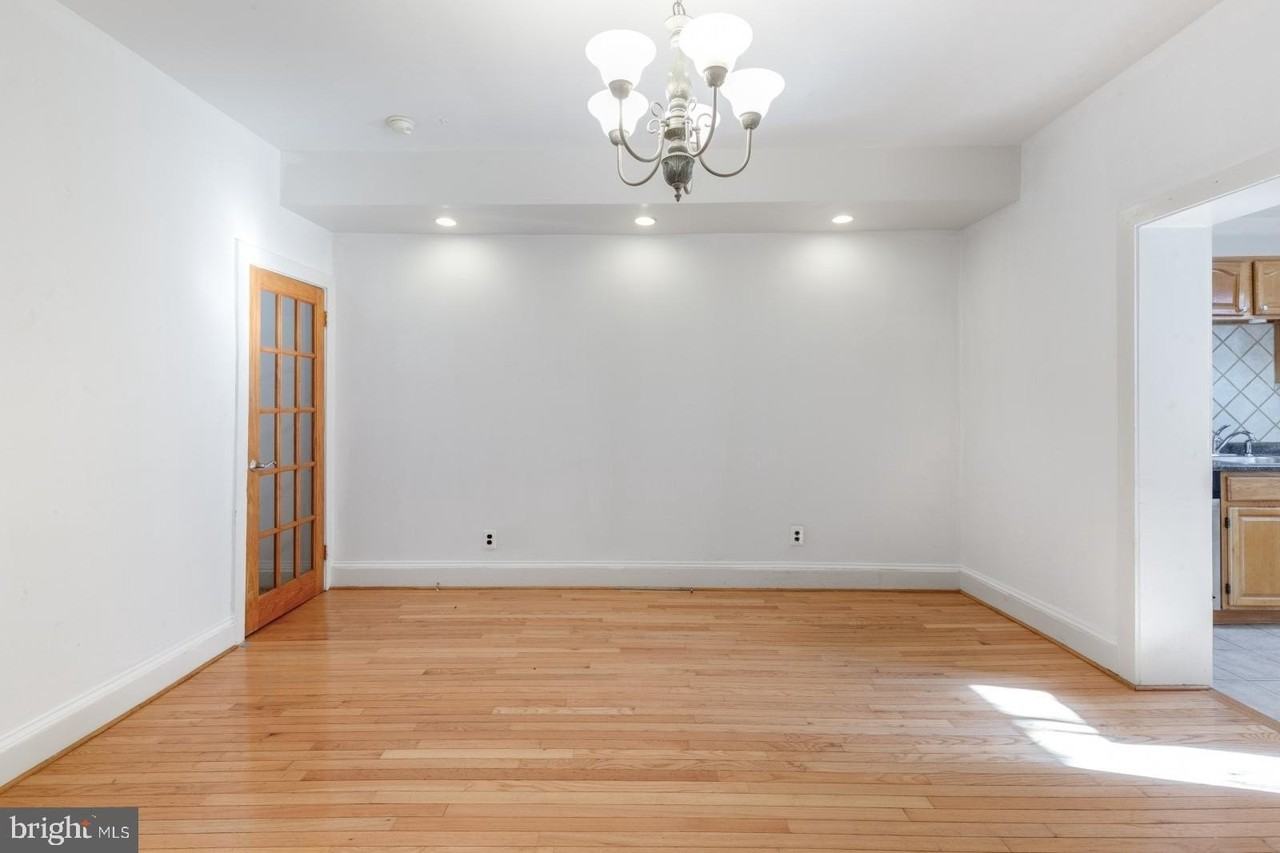 2541 Coral St - Photo 7 of 32