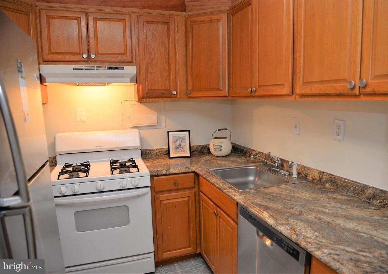 4600 S Four Mile Run Dr Apt 106 #106 - Photo 6 of 11