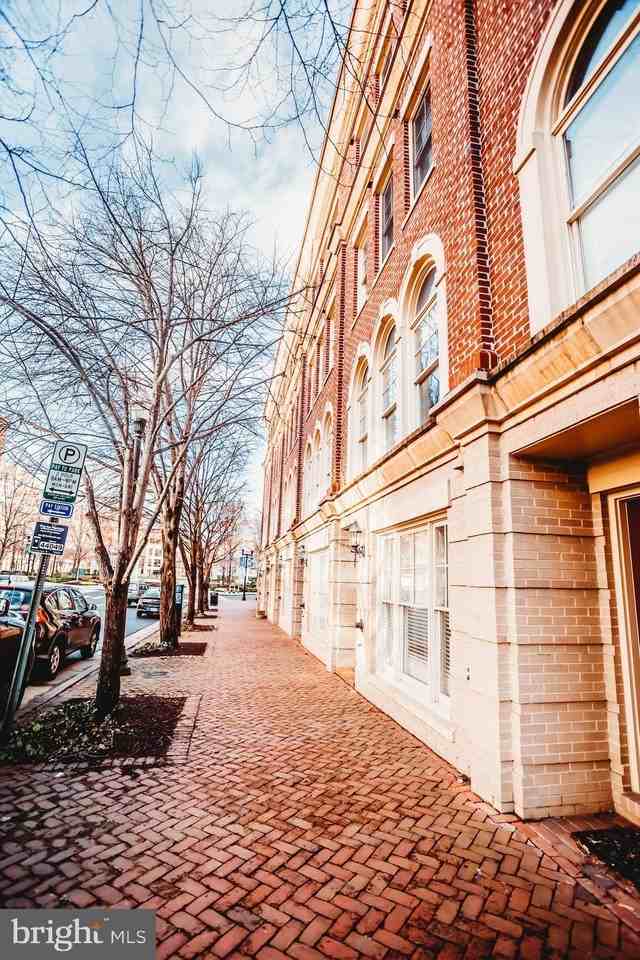 428 John Carlyle St - Photo 2 of 47