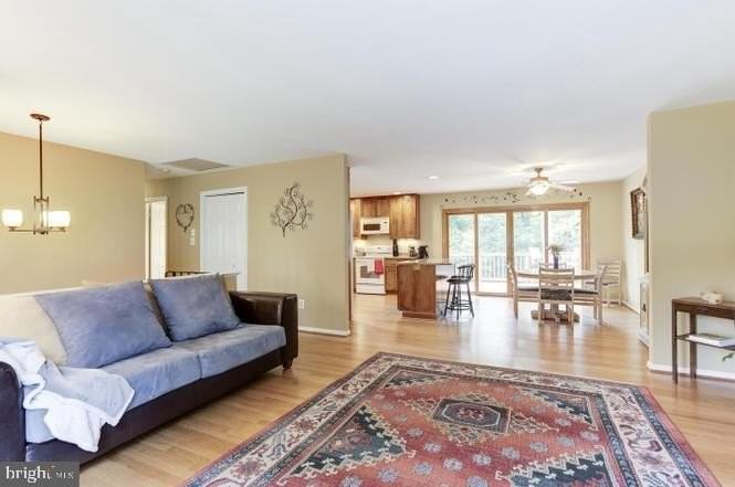 7893 Godolphin Dr - Photo 5 of 25