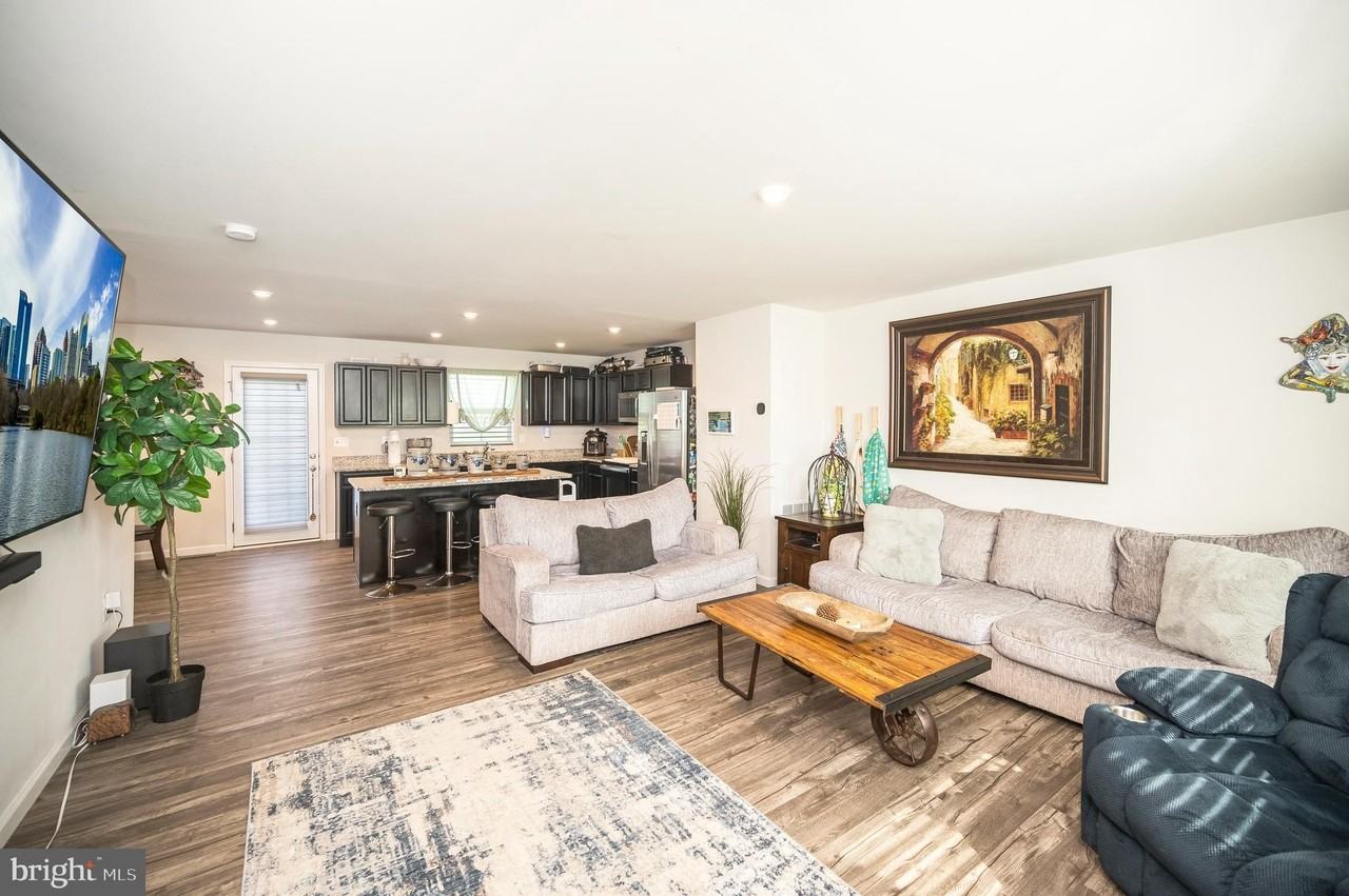 12062 Rundle Xing - Photo 5 of 50