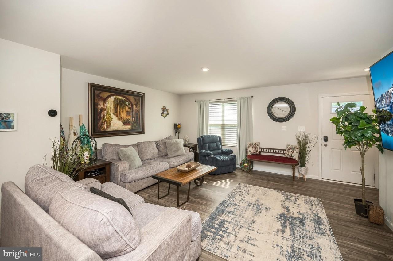 12062 Rundle Xing - Photo 6 of 50