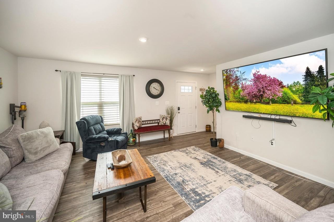 12062 Rundle Xing - Photo 7 of 50