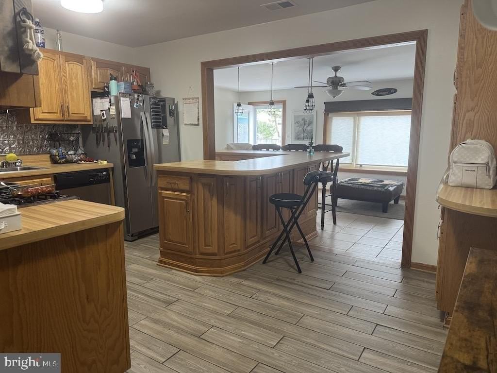 7712 Dublin Dr - Photo 4 of 17