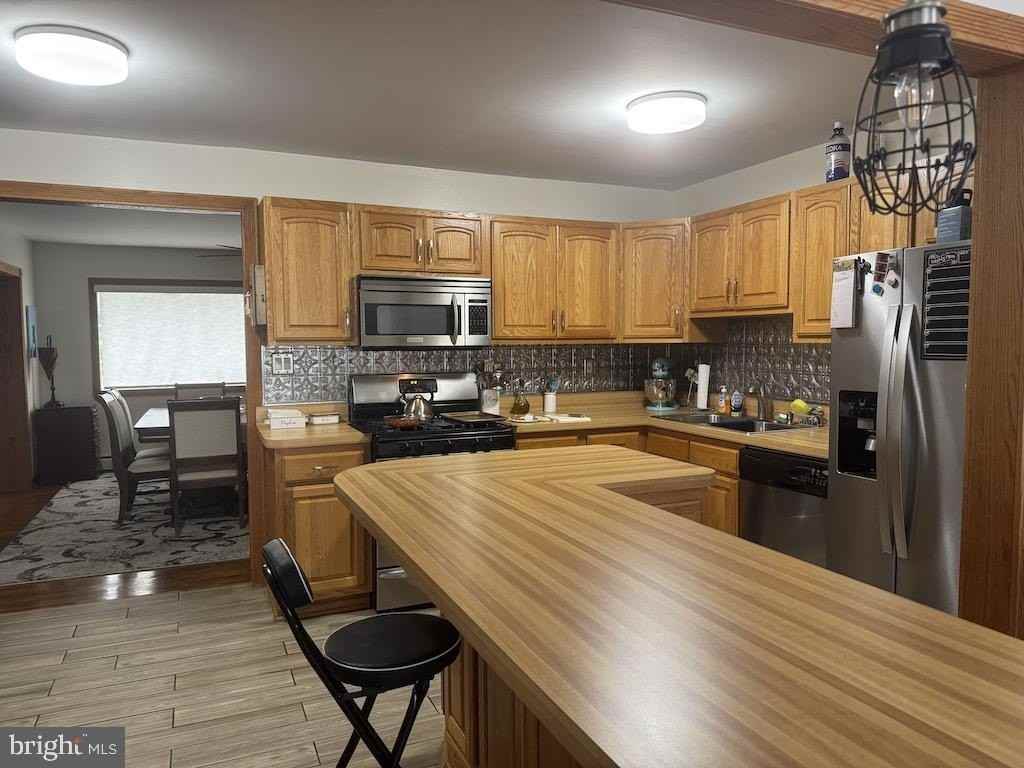 7712 Dublin Dr - Photo 5 of 17