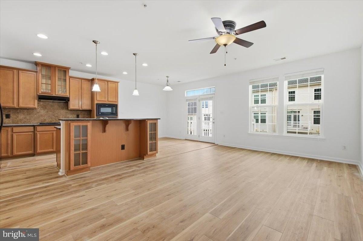 7411 Brunson Cir - Photo 7 of 22