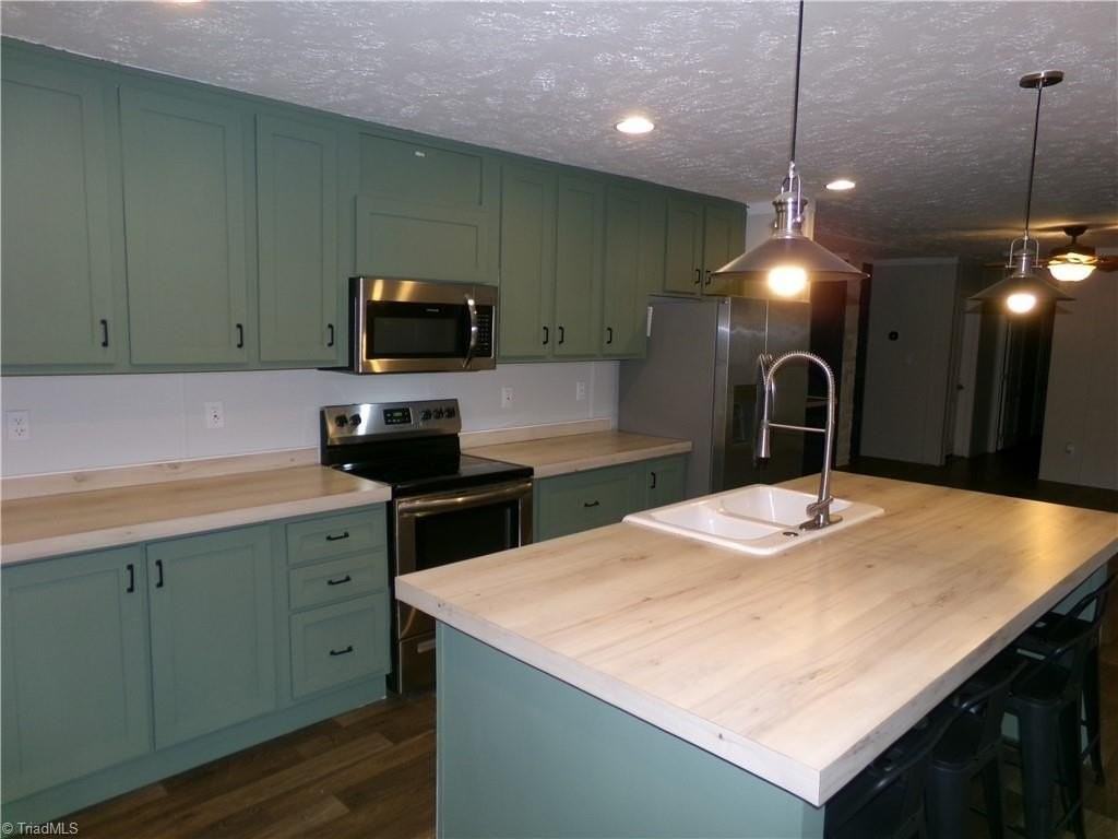 527 Sam Marion Rd - Photo 5 of 22