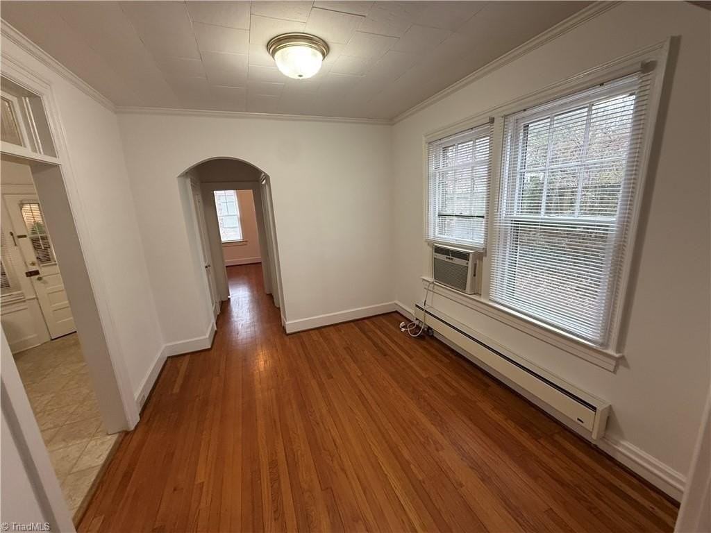 647 Irving St #2 - Photo 6 of 12