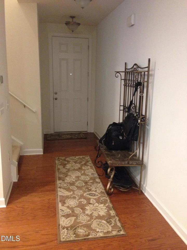 131 Alamosa Pl - Photo 5 of 26