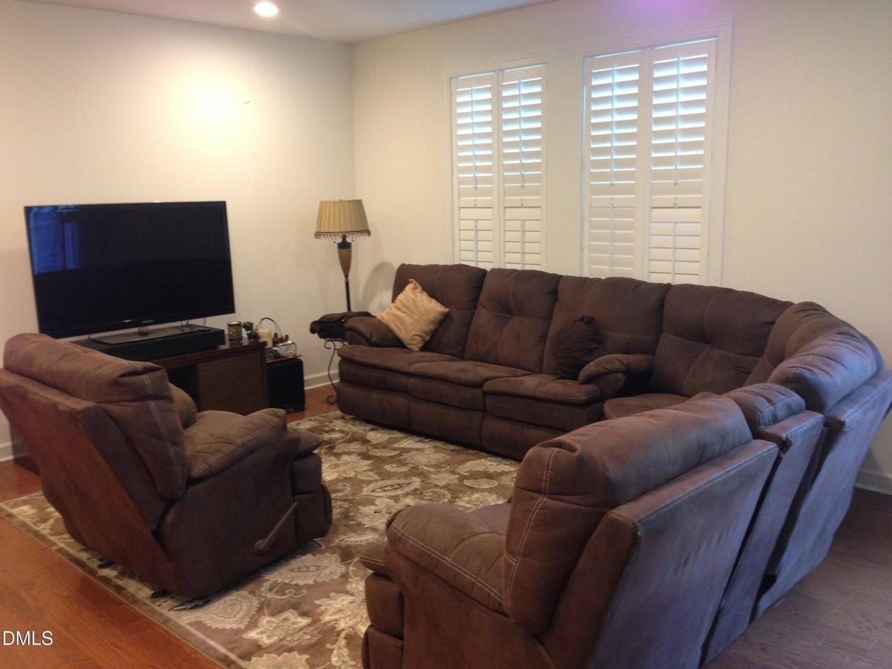 131 Alamosa Pl - Photo 7 of 26