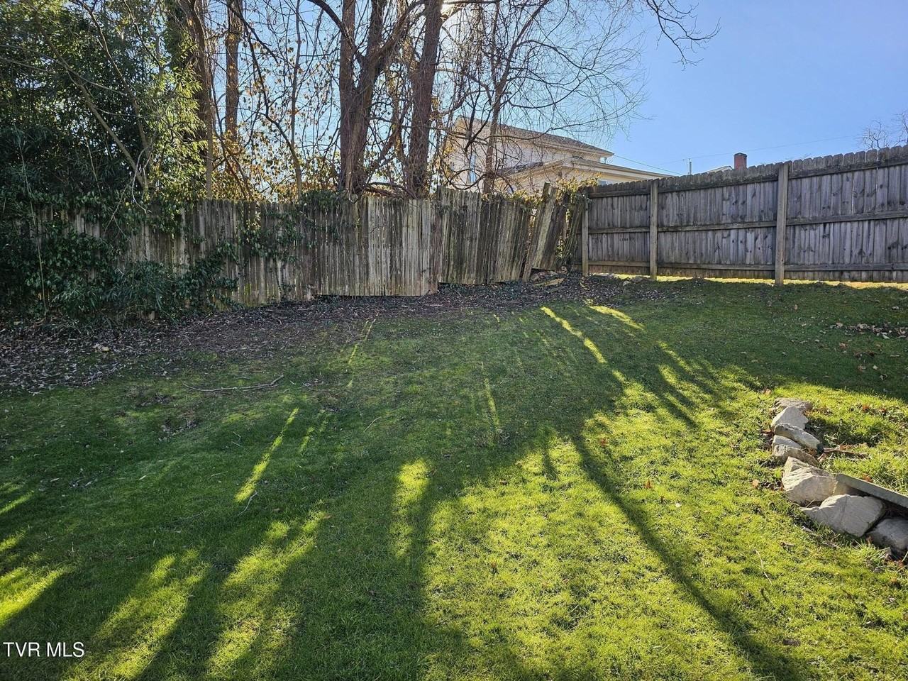 108 W K St - Photo 3 of 33