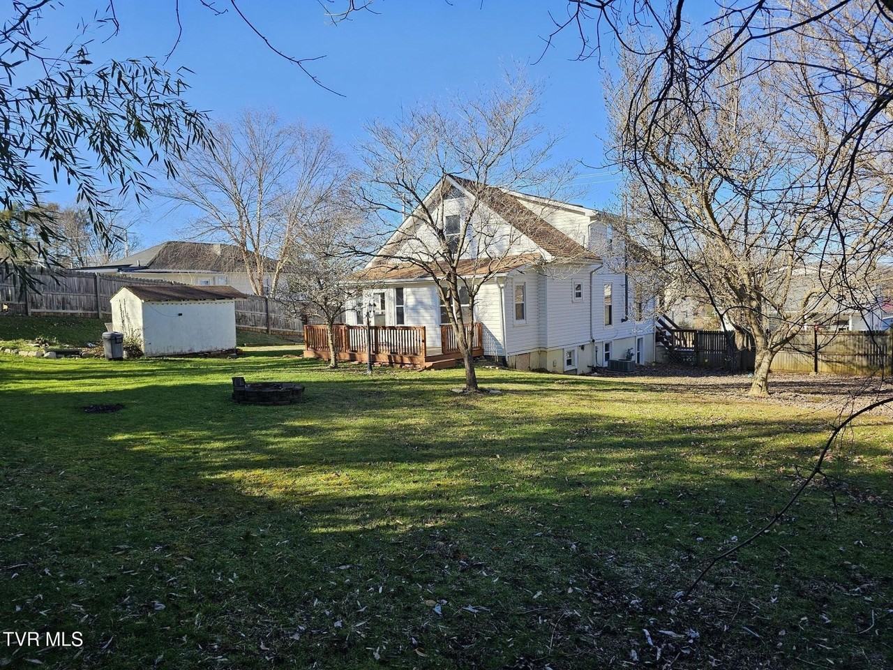 108 W K St - Photo 7 of 33