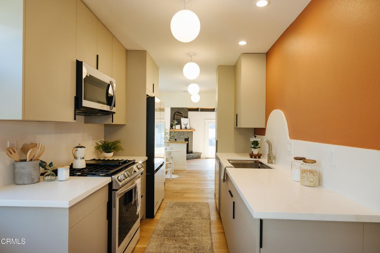 150 Arcade Dr - Photo 6 of 19