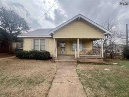 featured image of 3111 Avenue E