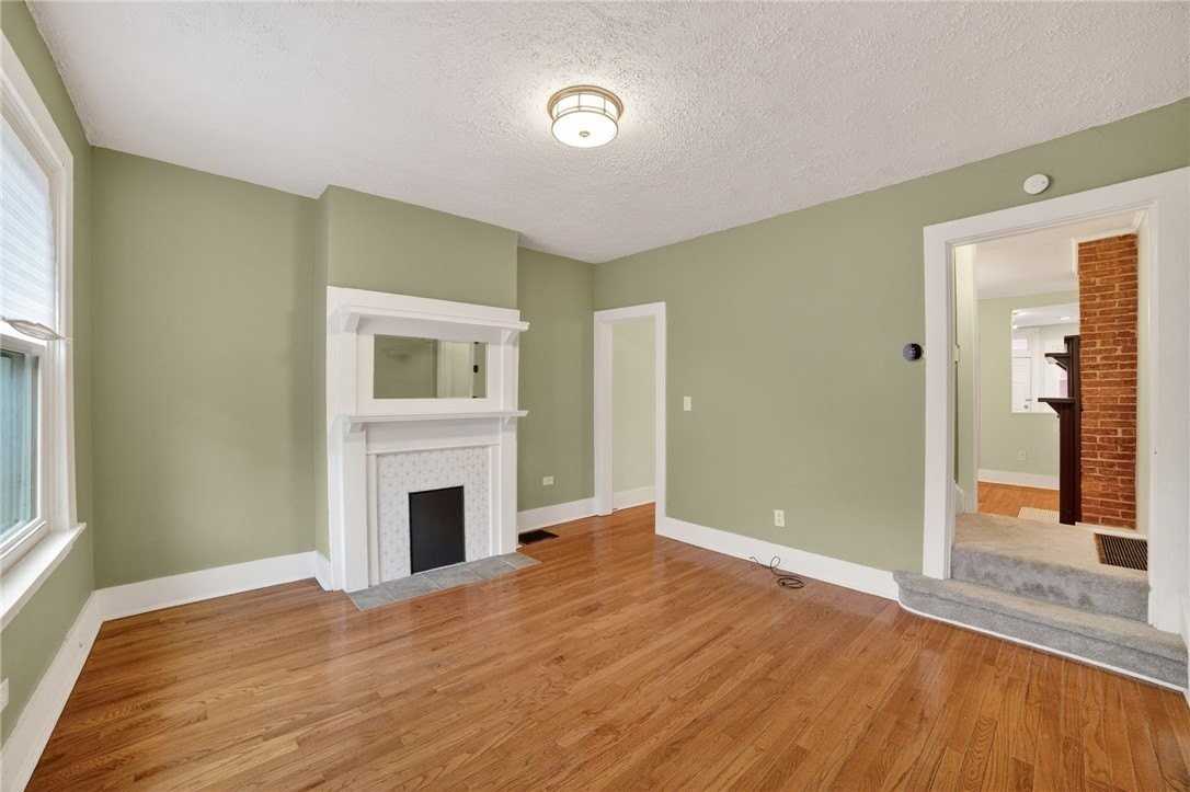 5822 Bryant St - Photo 3 of 15