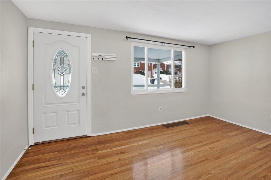 3341 Recker Dr - Photo 3 of 18