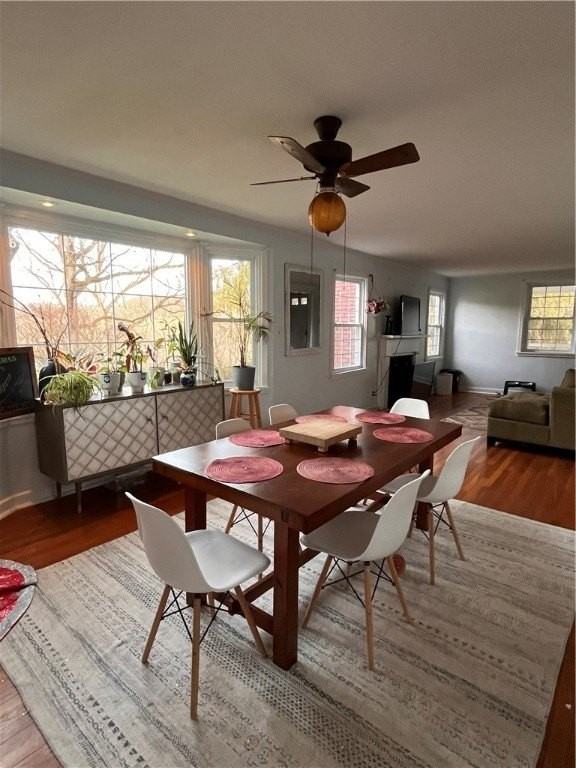 140 Davis Rd - Photo 4 of 14