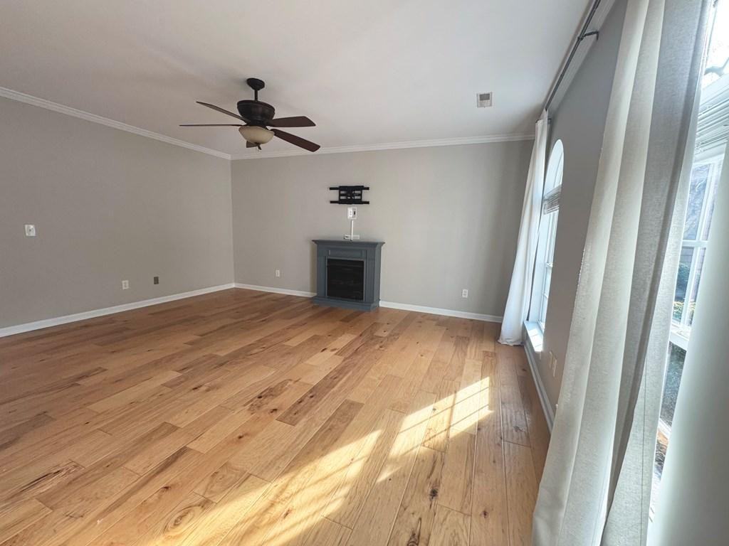 896 E Summit Dr - Photo 3 of 25