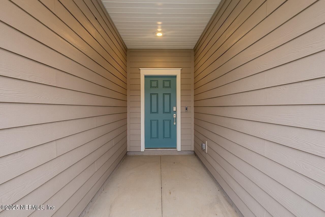 2181 Windward Cay Ln - Photo 4 of 36