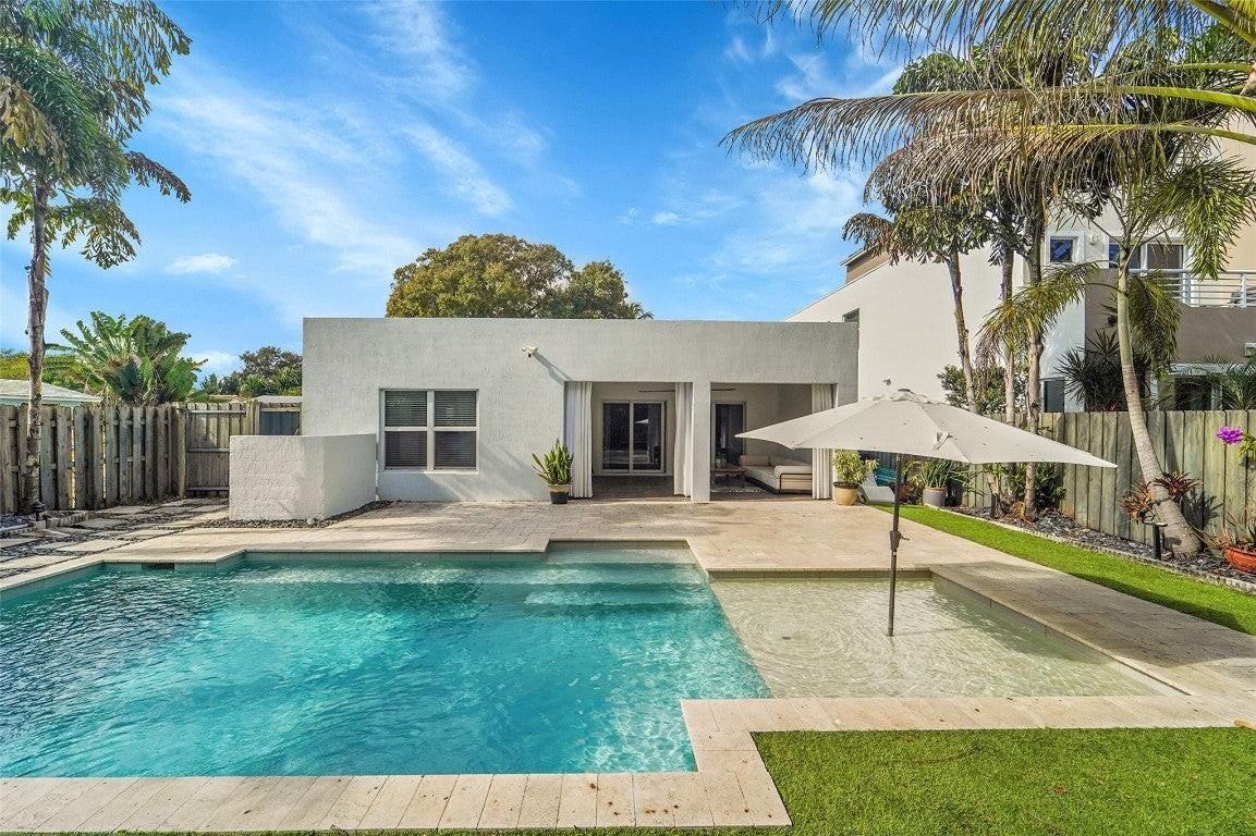 1224 Ne 12th Ave - Photo 6 of 25