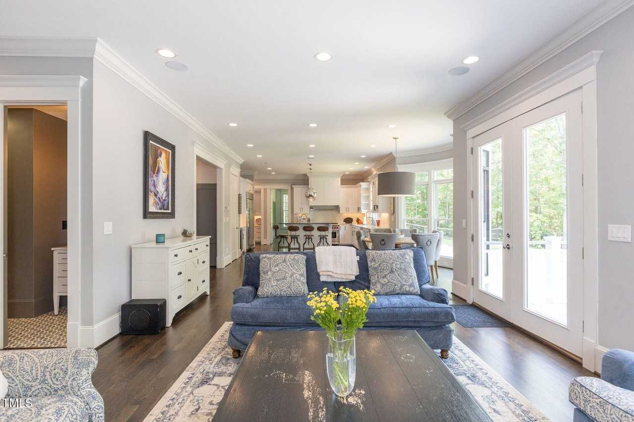 235 Parker Rd - Photo 7 of 50