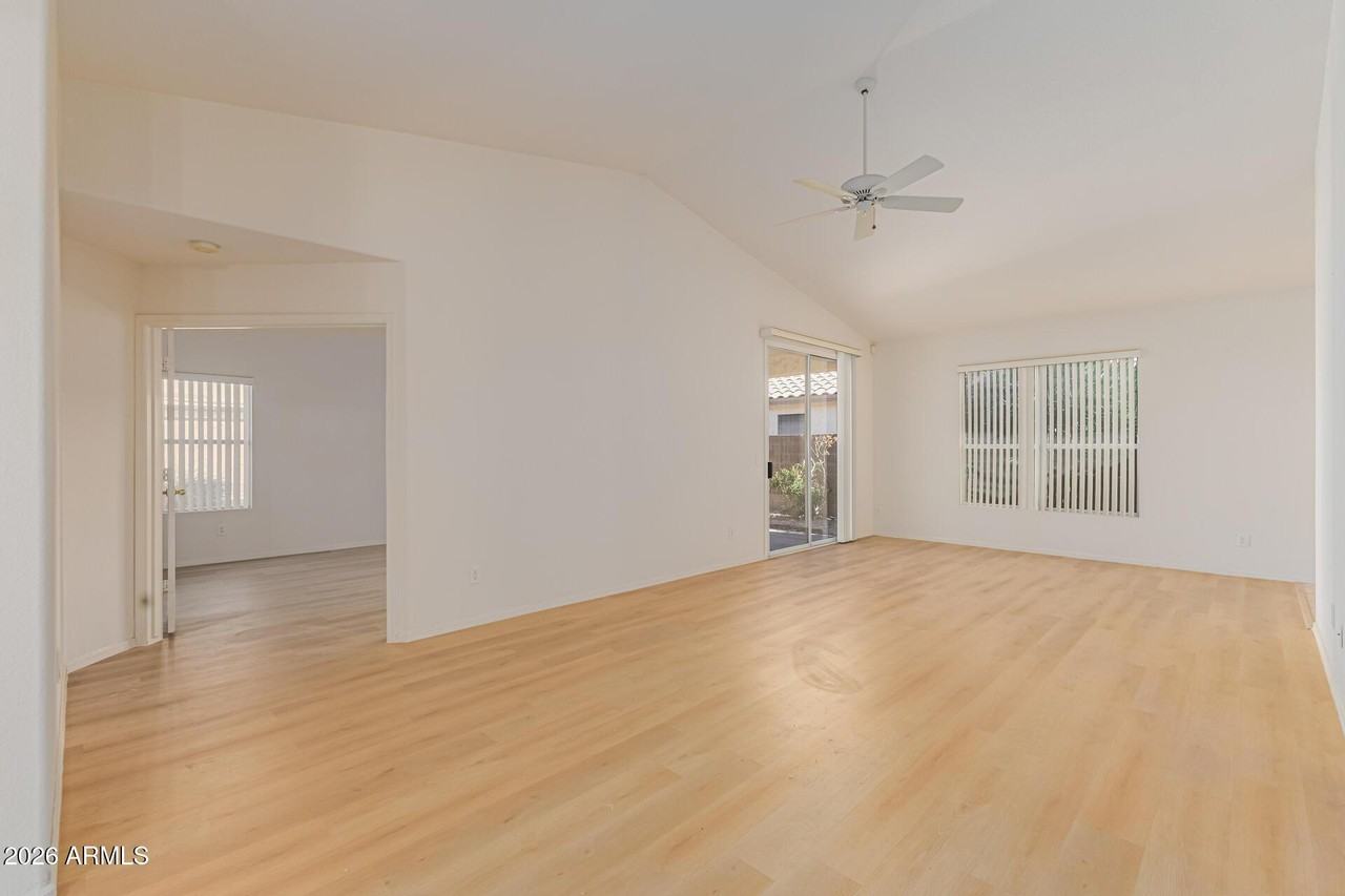 9846 W Tonopah Dr - Photo 4 of 29