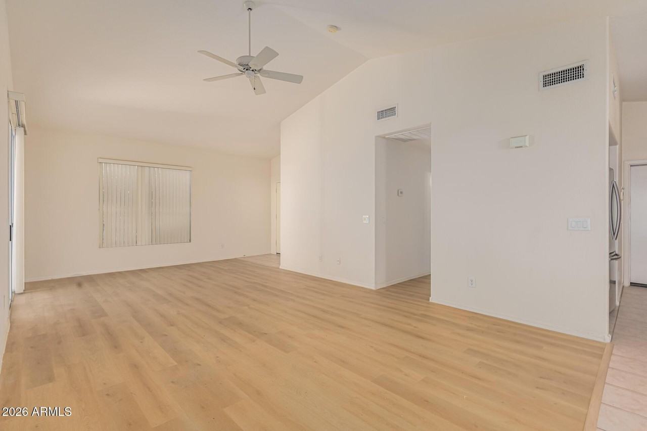 9846 W Tonopah Dr - Photo 5 of 29