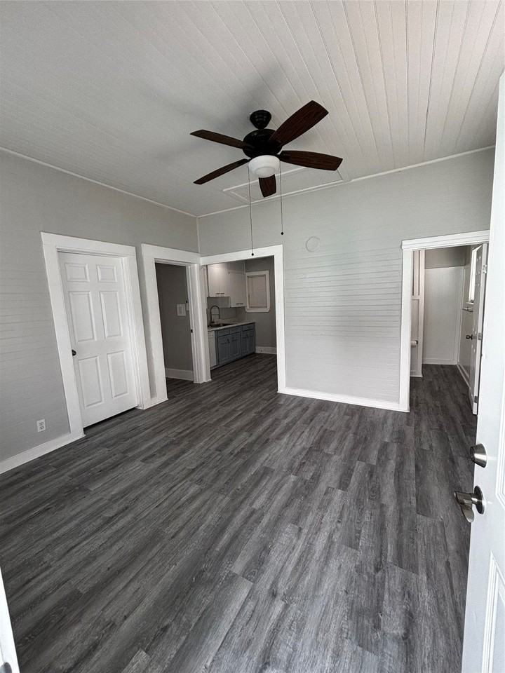 4125 Avenue M Rear - Photo 5 of 21