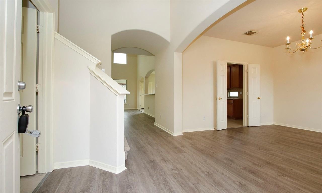 20506 Spring Lilac Ln - Photo 3 of 33