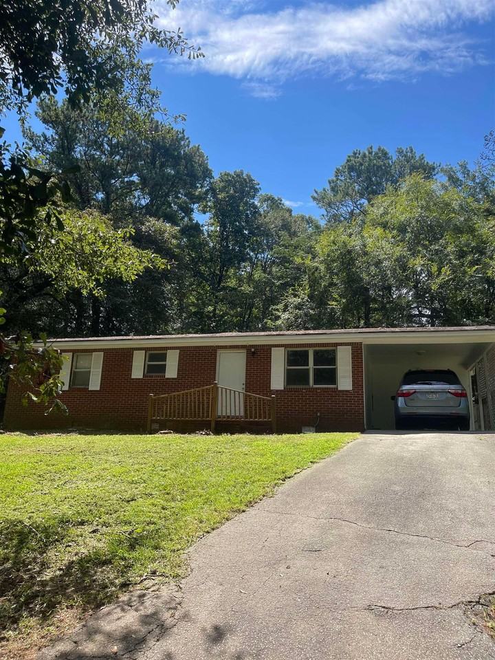 44 Armstead Dr - Photo 2 of 22