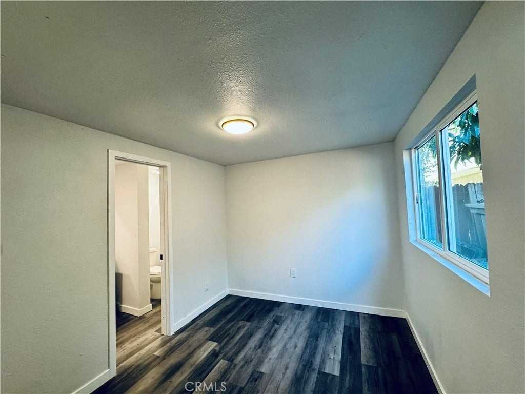 5557 Lemon Ave - Photo 5 of 5