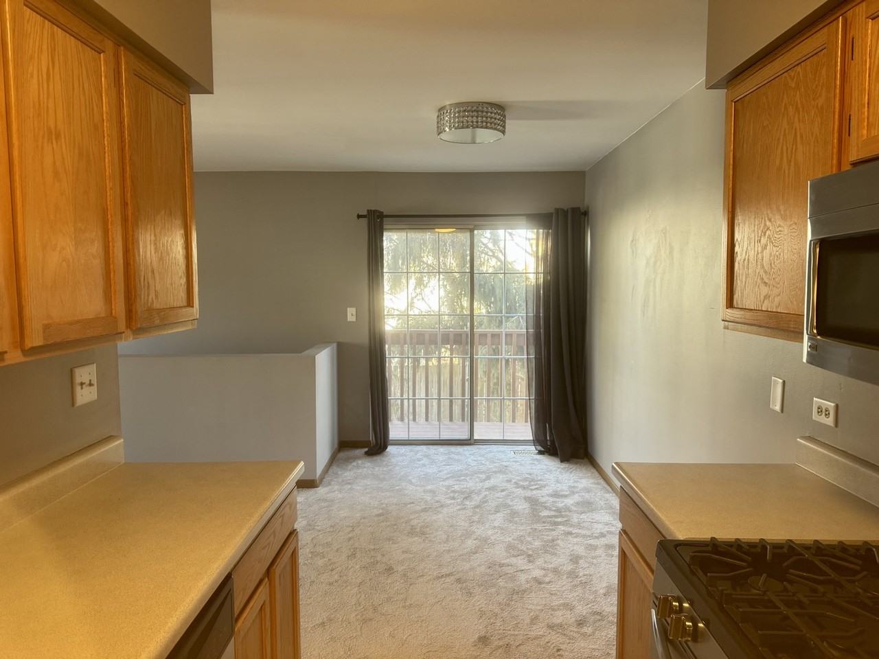 1236 Sandhurst Ln - Photo 6 of 12