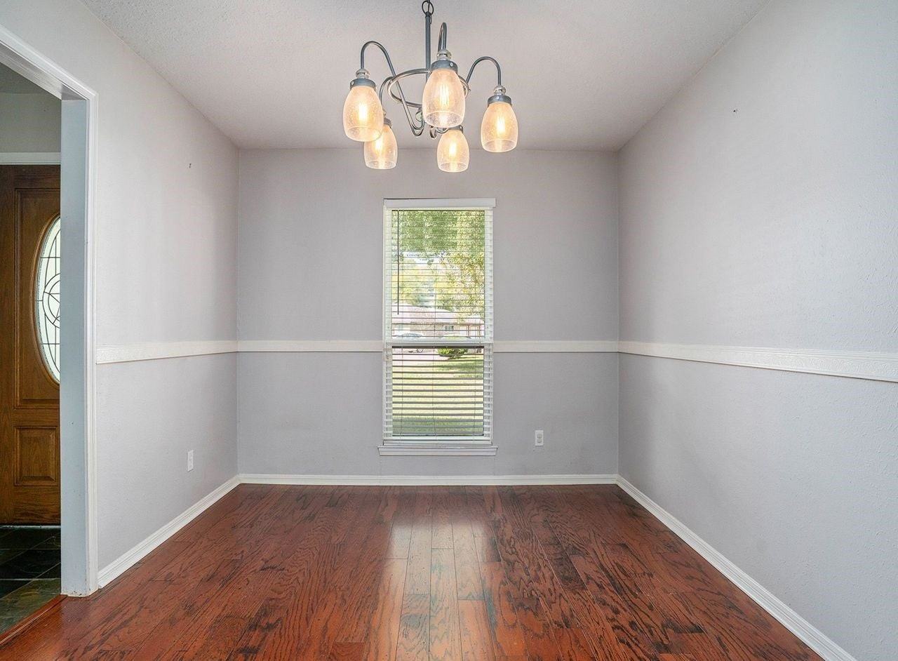 226 Pecan Dr - Photo 2 of 12