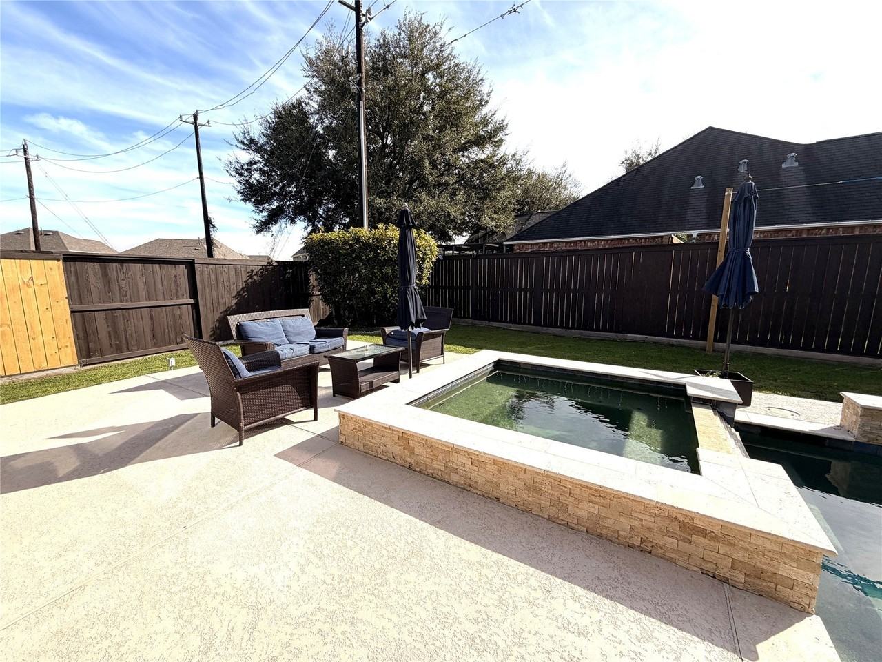 111 Meadow Ridge Way - Photo 3 of 18