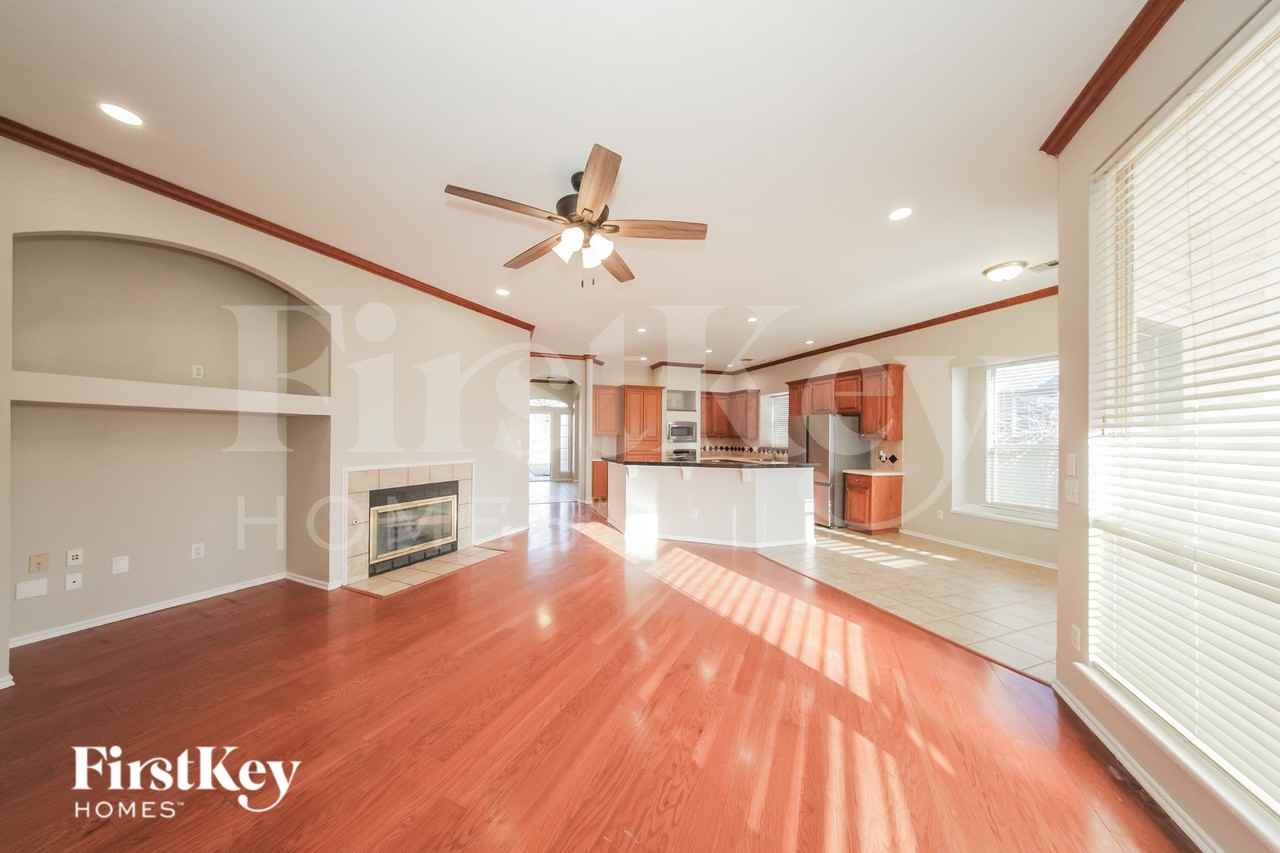 12533 S Youngs Pl - Photo 4 of 19