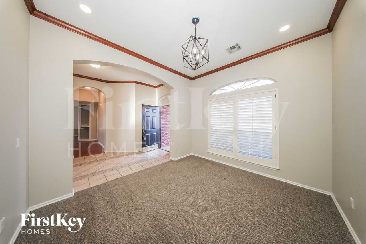 12533 S Youngs Pl - Photo 5 of 19