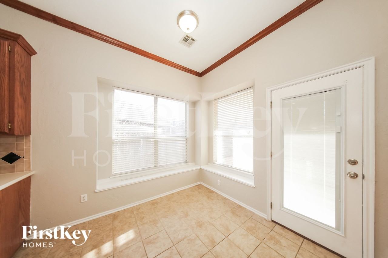 12533 S Youngs Pl - Photo 7 of 19