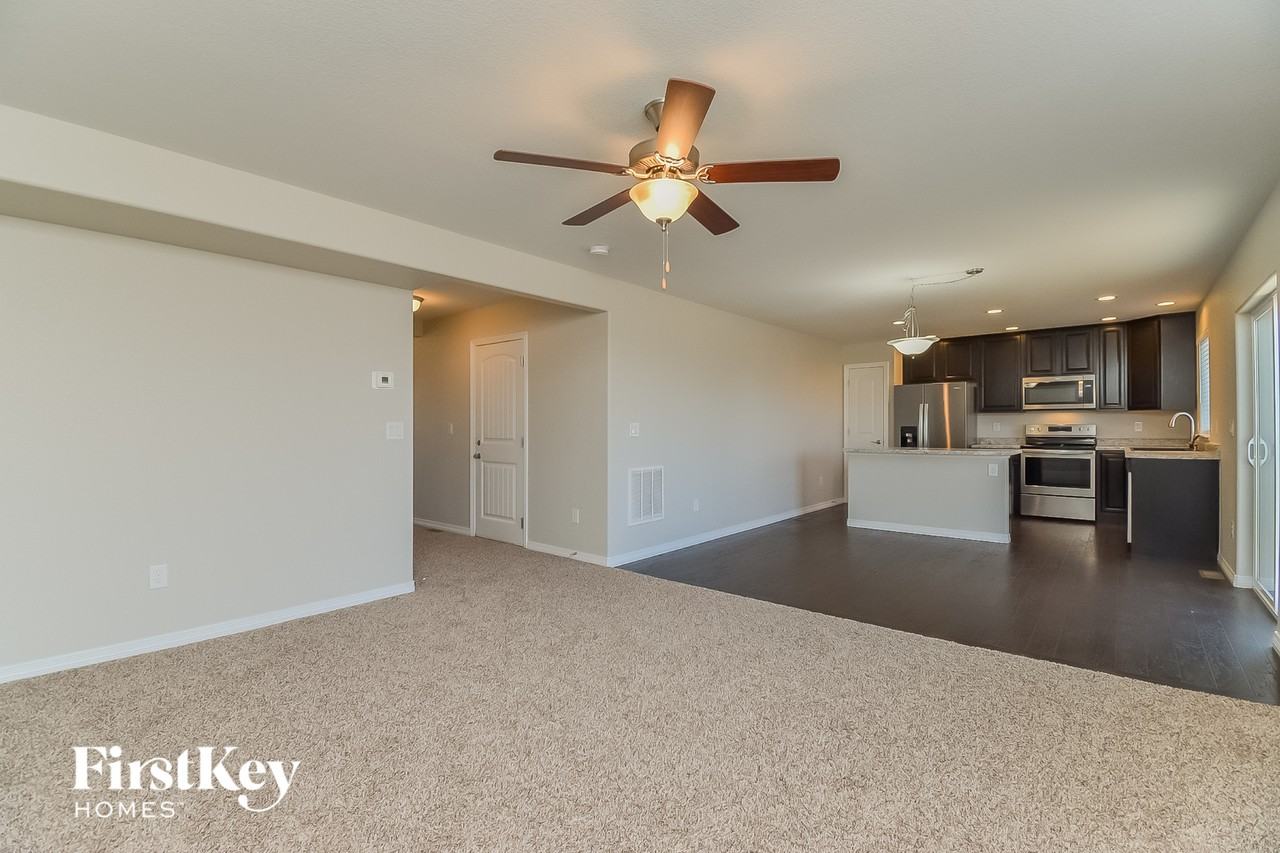 10913 Nolin Dr - Photo 2 of 15