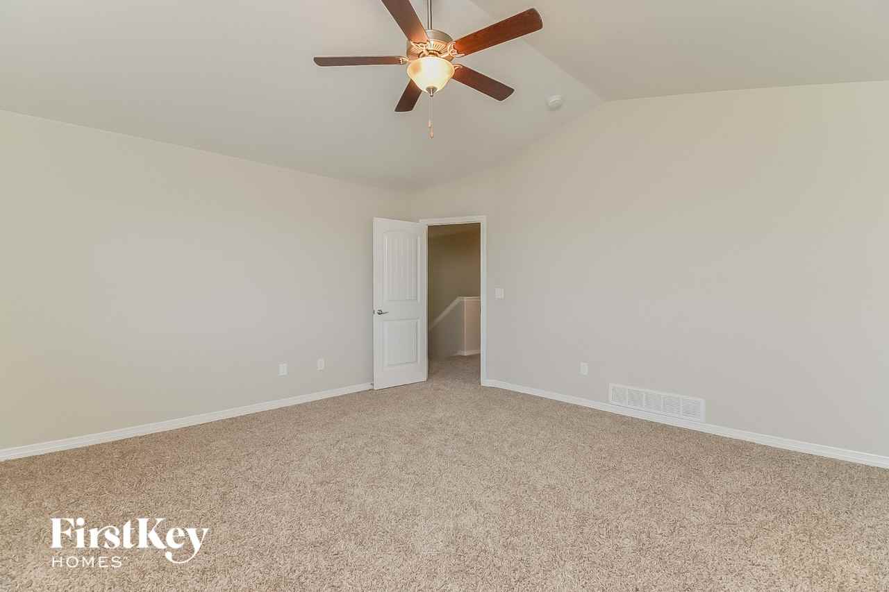 10913 Nolin Dr - Photo 7 of 15