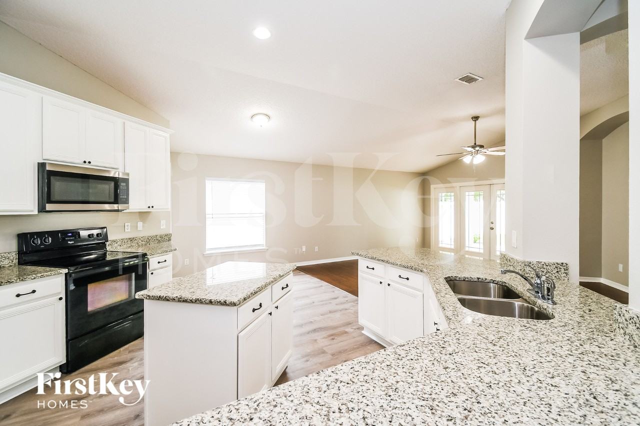 761 Turkey Point Dr - Photo 6 of 15