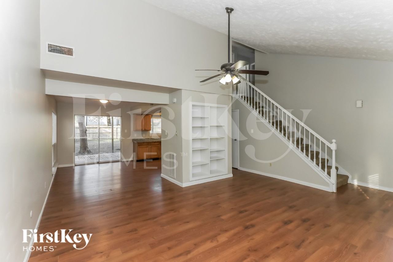 3311 Birch Creek Dr - Photo 4 of 19