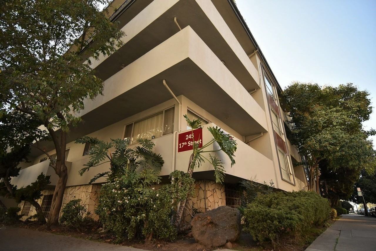 Dor Chez Apartments - Photo 3 of 24